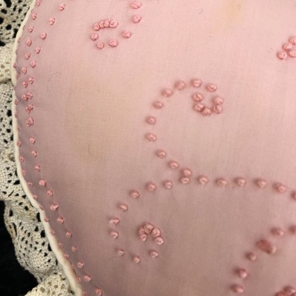 Vintage (85) Cathy Needlecraft Hand Embroidered Pink Heart Cottagecore Country - Picture 8 of 8